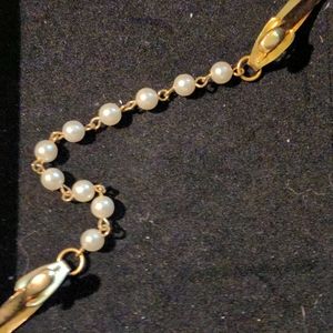 Vintage Sweater Gold Color Guard or Clip has Ten Faux Pearls